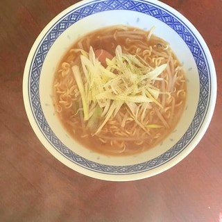 ごま油香るネギラーメン（味噌味）